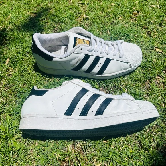 Adidas Superstar Shell toes White Black striped Woman’s 9 sneakers Preowned - Picture 2 of 9